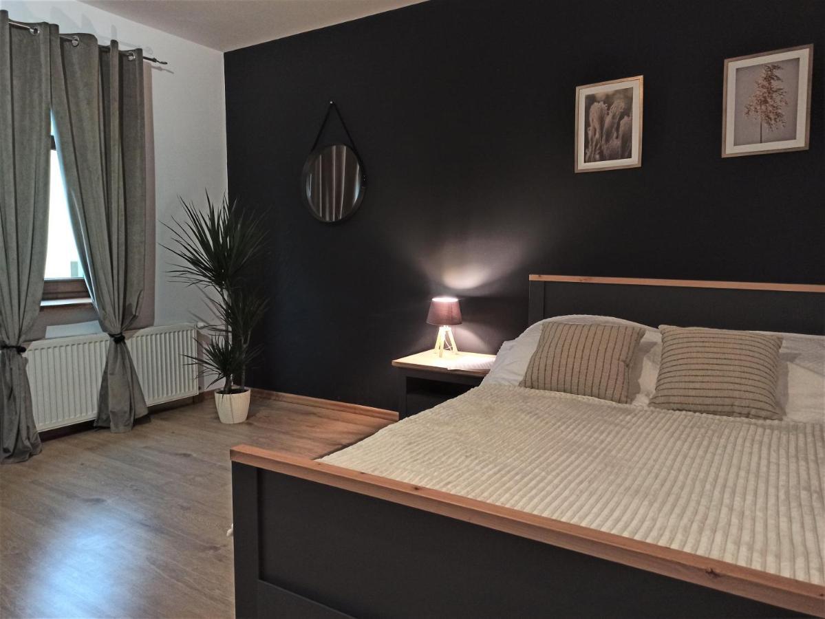 Appartement Cztery Katy W Rynku à Wałbrzych Extérieur photo