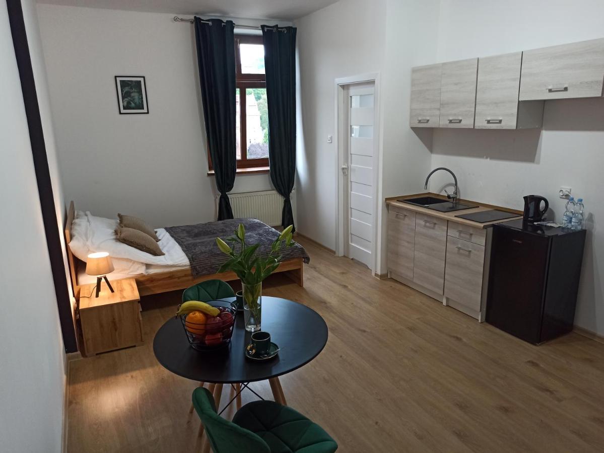 Appartement Cztery Katy W Rynku à Wałbrzych Extérieur photo
